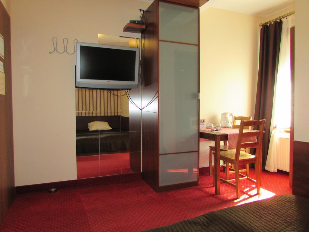 Villa Ventana Poznan City Free Parking Sniadanie W Cenie Bilik gambar